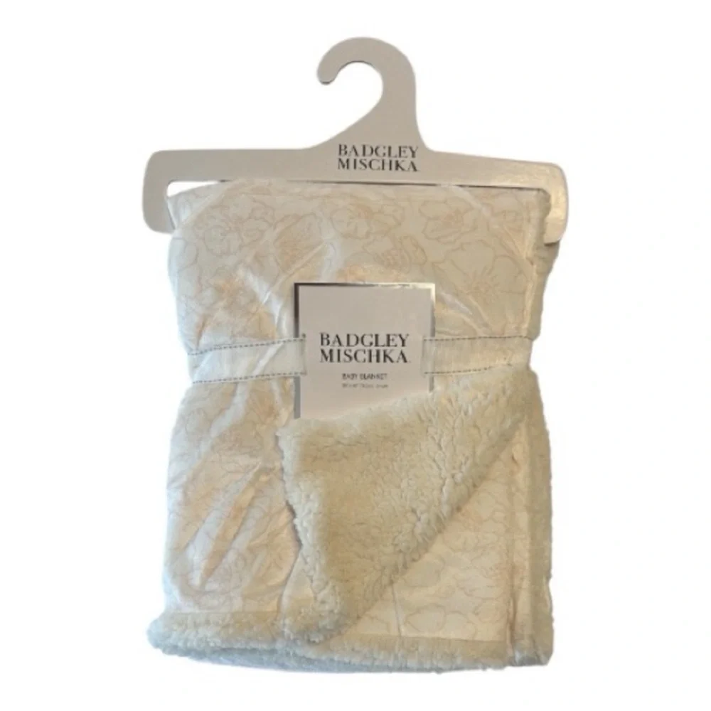 Badgley Mischka ** badgley